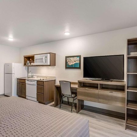 Woodspring Suites Detroit Farmington Hills Zewnętrze zdjęcie