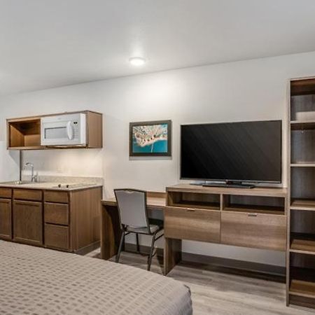 Woodspring Suites Detroit Farmington Hills Zewnętrze zdjęcie