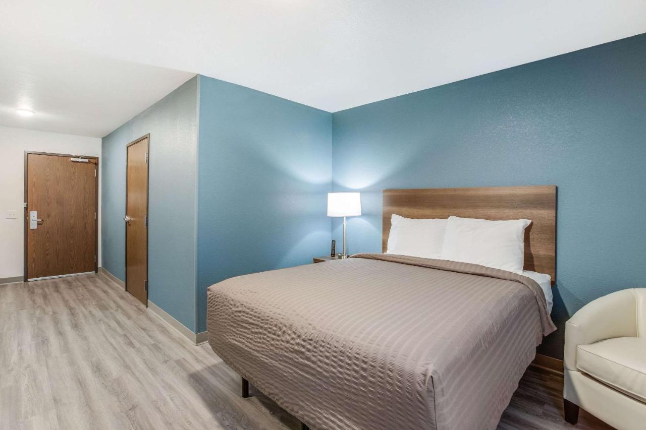 Woodspring Suites Detroit Farmington Hills Zewnętrze zdjęcie