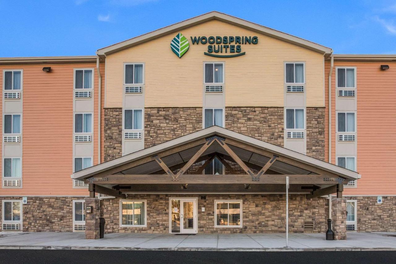 Woodspring Suites Detroit Farmington Hills Zewnętrze zdjęcie