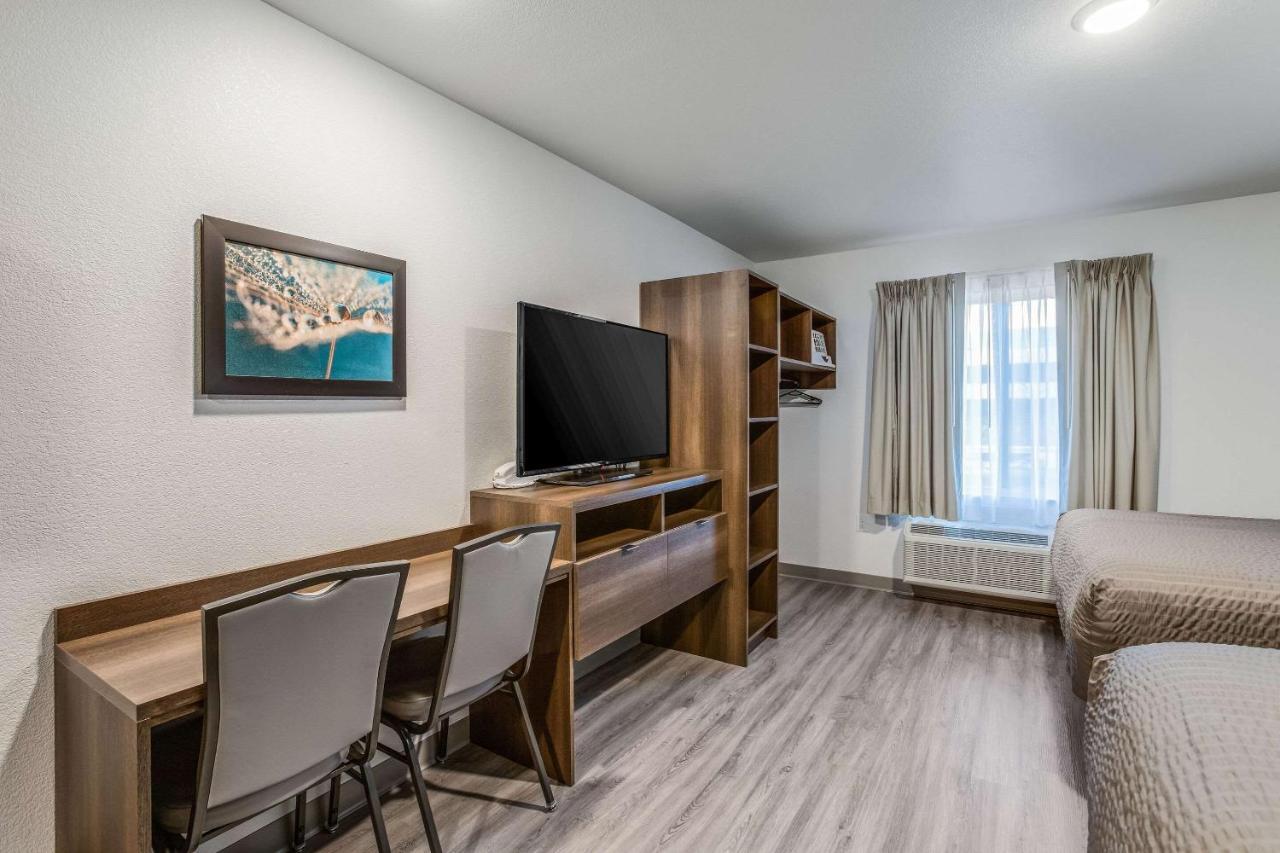Woodspring Suites Detroit Farmington Hills Zewnętrze zdjęcie
