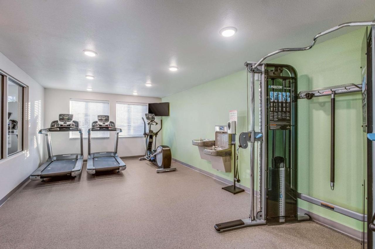 Woodspring Suites Detroit Farmington Hills Zewnętrze zdjęcie