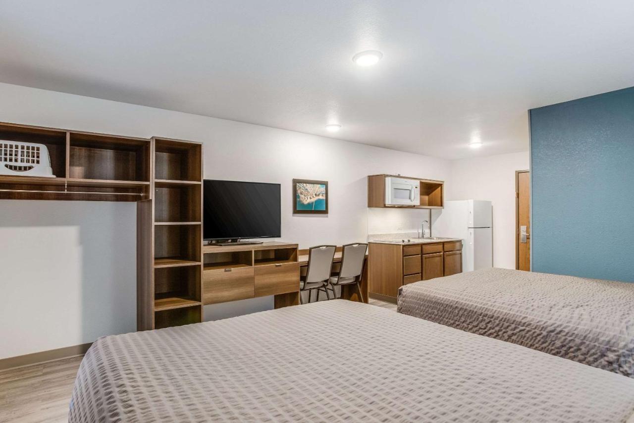 Woodspring Suites Detroit Farmington Hills Zewnętrze zdjęcie