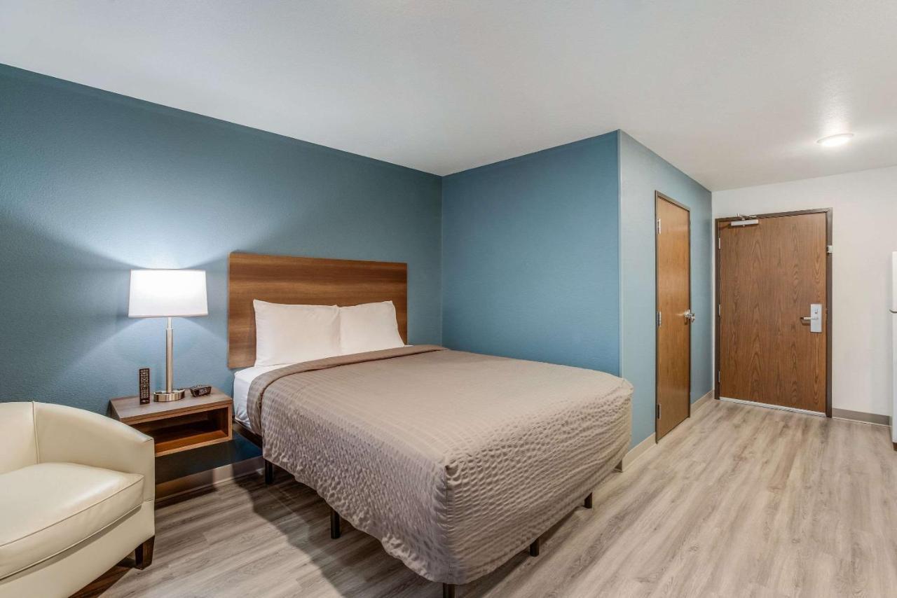 Woodspring Suites Detroit Farmington Hills Zewnętrze zdjęcie