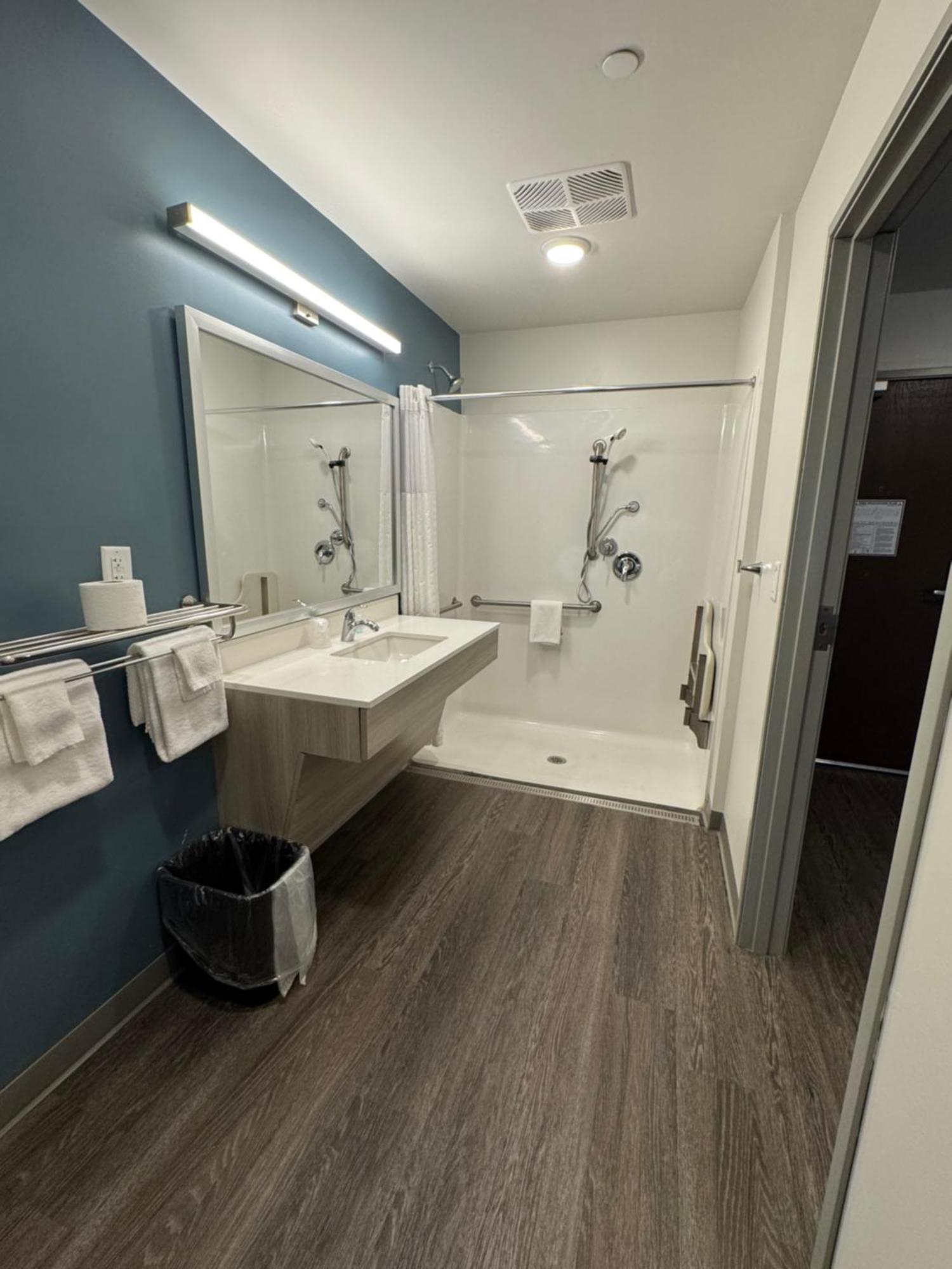 Woodspring Suites Detroit Farmington Hills Zewnętrze zdjęcie